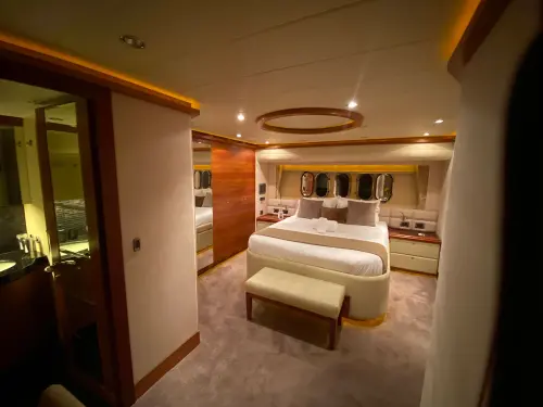 Elegance Yacht 68 Fly de segunda mano en venta