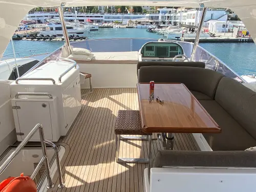 Elegance Yacht 68 Fly de segunda mano en venta