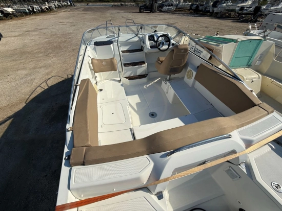 Jeanneau Cap Camarat 6.5 DC de segunda mano en venta