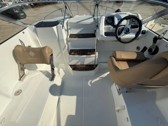 Jeanneau Cap Camarat 6.5 DC de segunda mano en venta