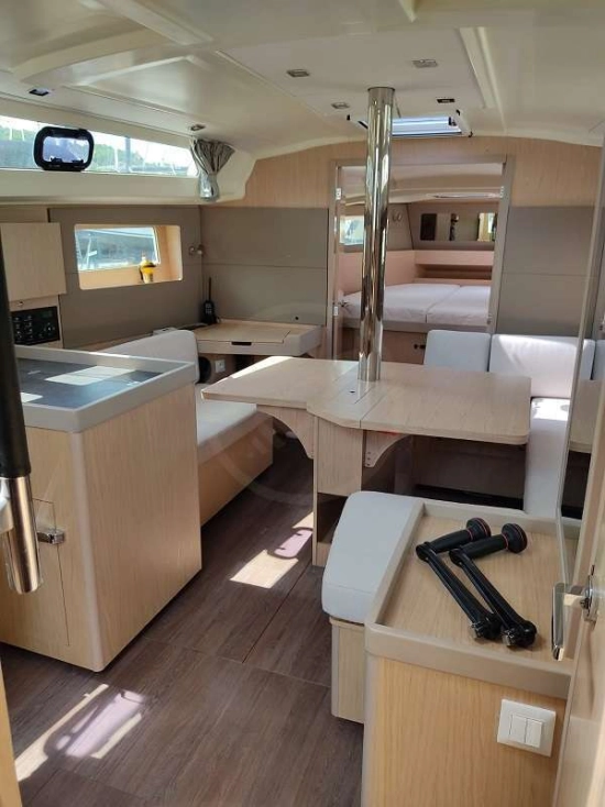 Beneteau Oceanis 41.1 usado à venda