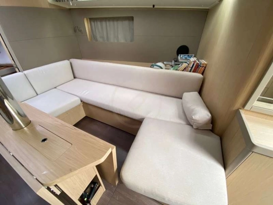 Beneteau Oceanis 41.1 usado à venda