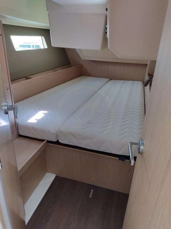 Beneteau Oceanis 41.1 usado à venda