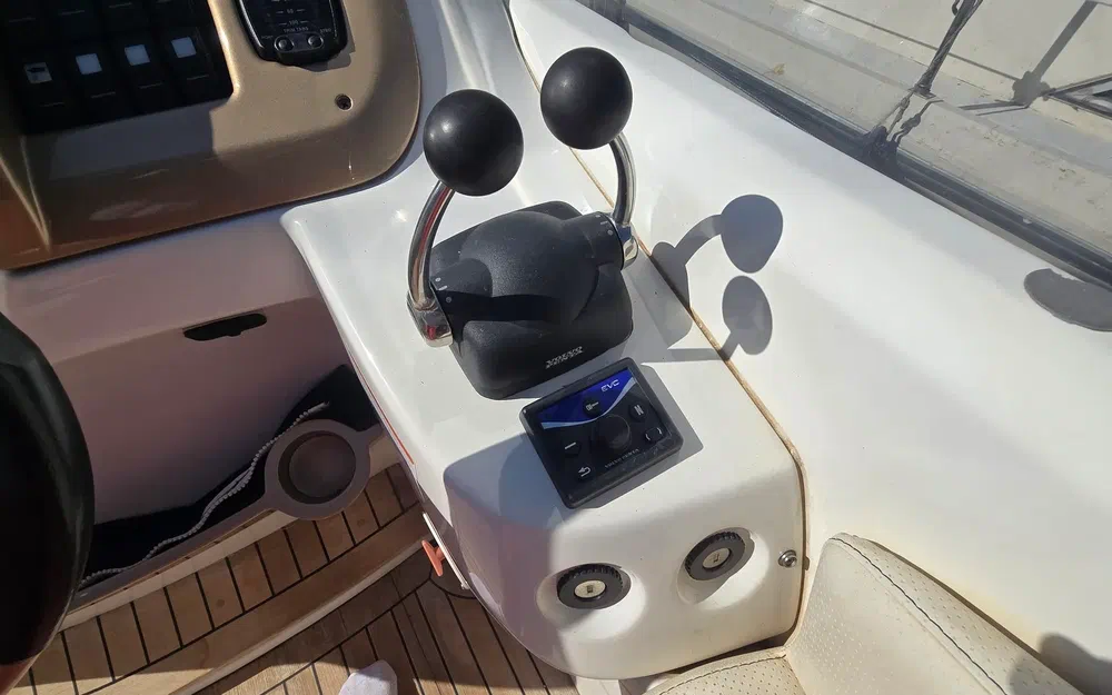 Sessa Marine C42 usata in vendita