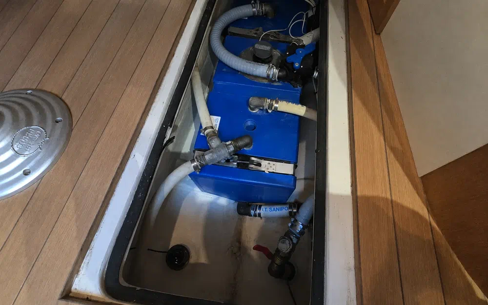 Sessa Marine C42 usata in vendita