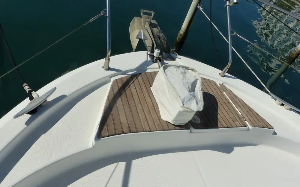 Beneteau Antares 10.80 usado à venda
