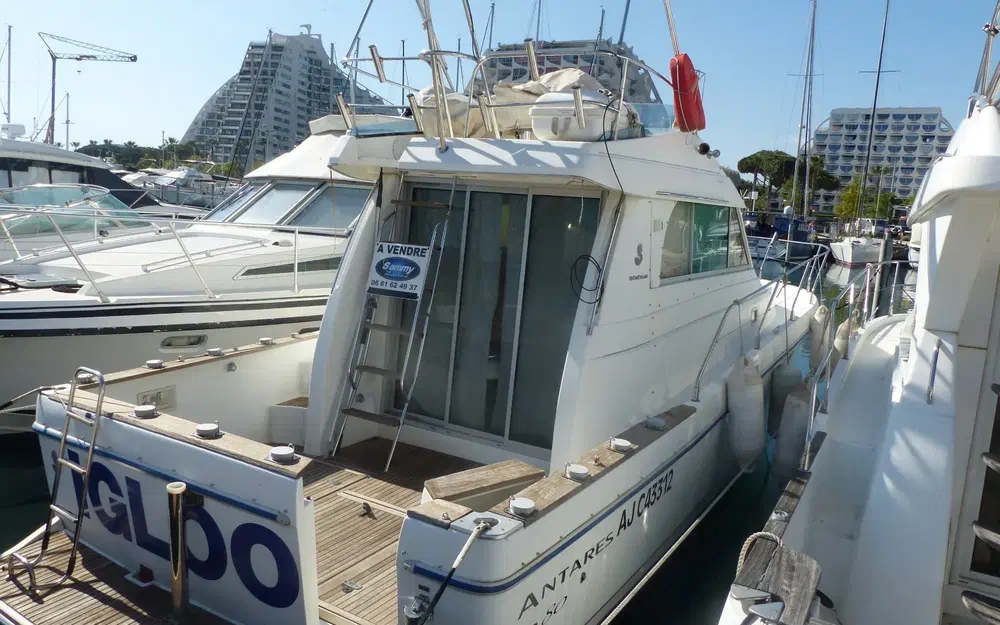 Beneteau Antares 10.80 usado à venda