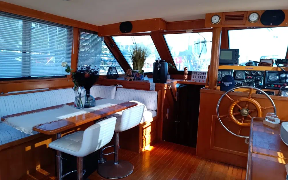 Viking Yachts Monterey 46 usado à venda