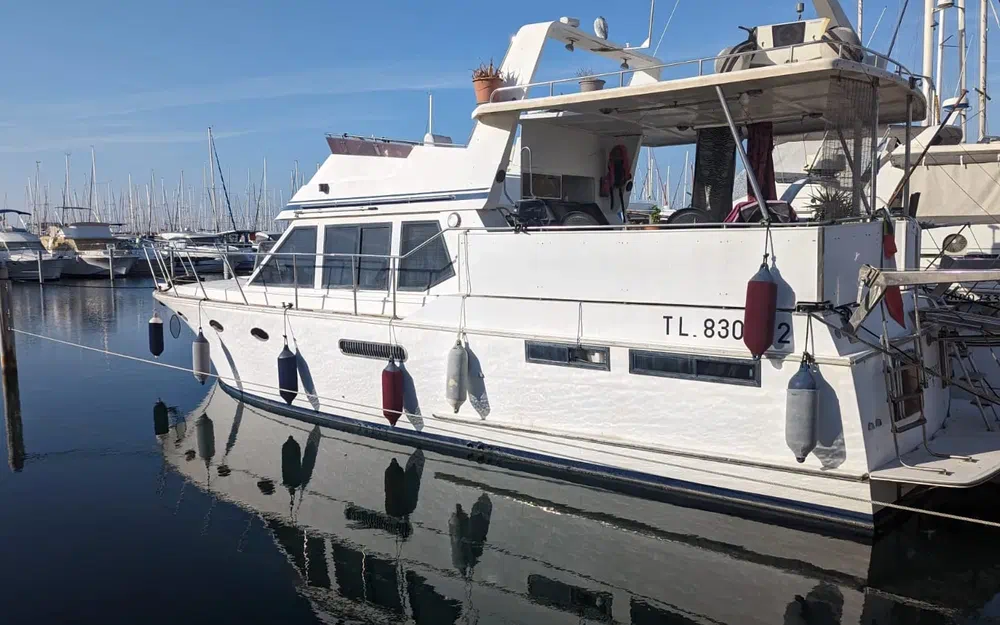 Viking Yachts Monterey 46 usado à venda