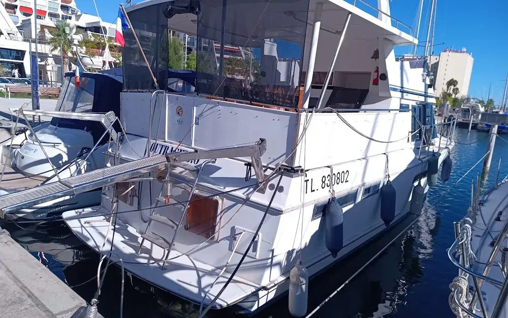 Viking Yachts Monterey 46 usado à venda
