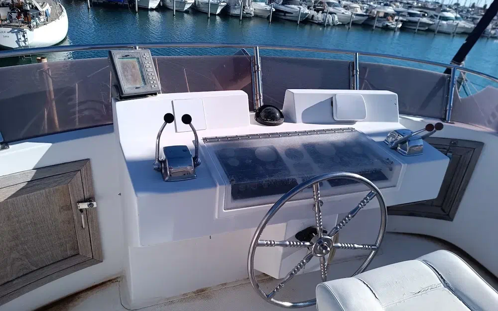 Viking Yachts Monterey 46 usado à venda