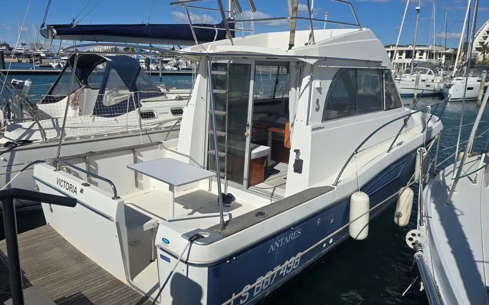 Beneteau Antares Serie 9 usata in vendita