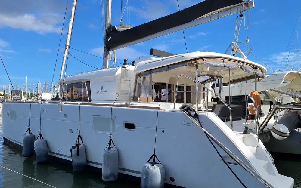 Lagoon 450 F usata in vendita