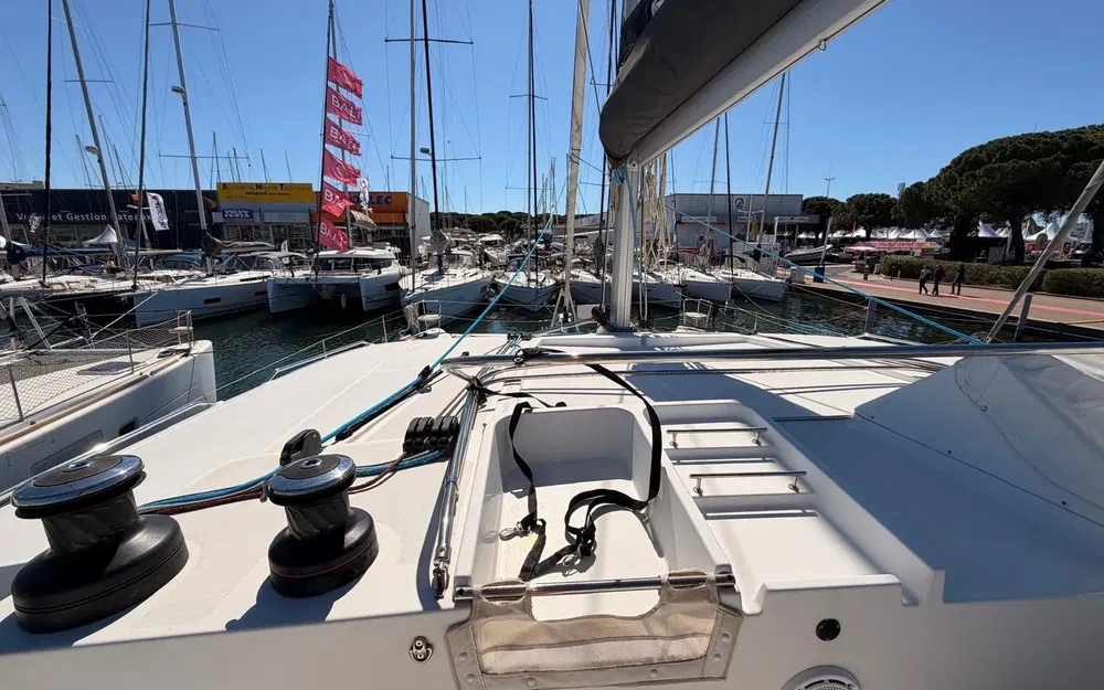 Lagoon 450 F usado à venda