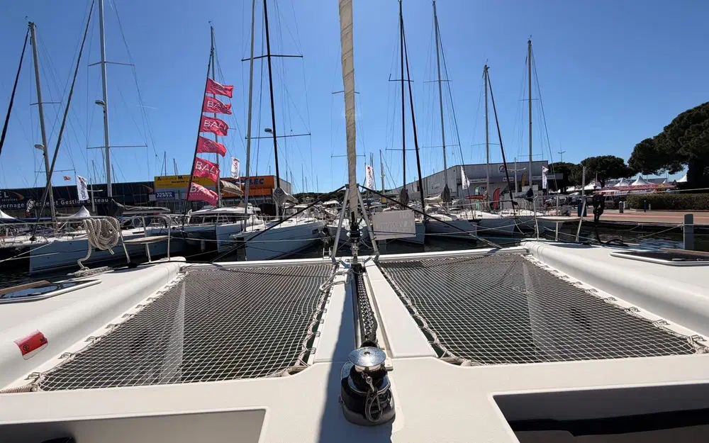 Lagoon 450 F usado à venda