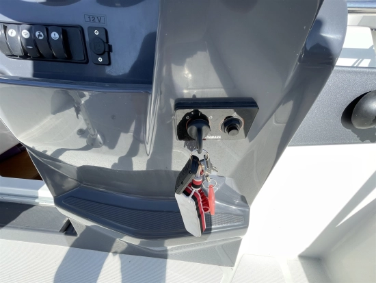 Beneteau Flyer 6.6 Sundeck de segunda mano en venta