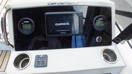 Jeanneau Cap Camarat 7.5 DC serie 2 de segunda mano en venta