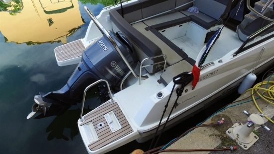 Jeanneau Cap Camarat 7.5 DC serie 2 de segunda mano en venta