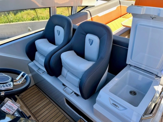 Fairline F Line 33 novos à venda