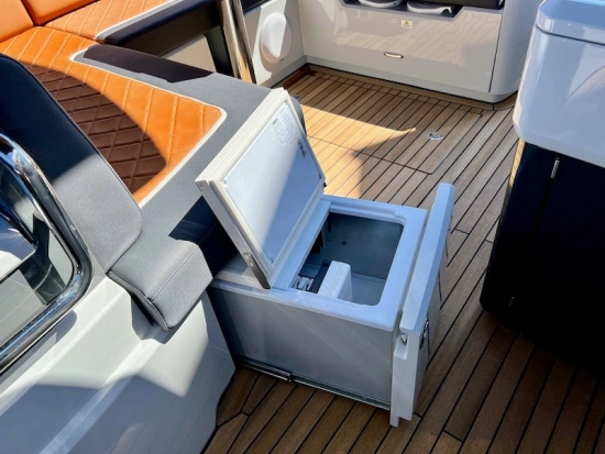 Fairline F Line 33 novos à venda