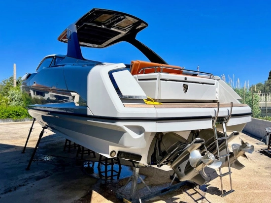 Fairline F Line 33 novos à venda