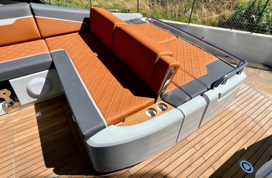 Fairline F Line 33 novos à venda