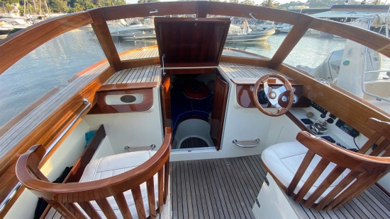 Latitude 46 Lady Scarlett usata in vendita