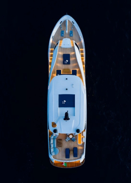 Maiora 30 m Convertible usado à venda