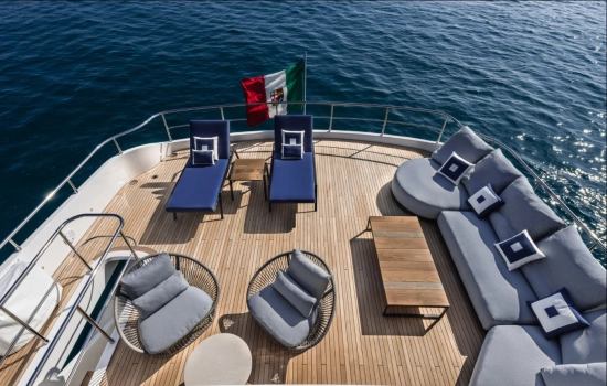 Maiora 30 m Convertible usado à venda