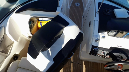 Sea Ray SLX 270 usado à venda