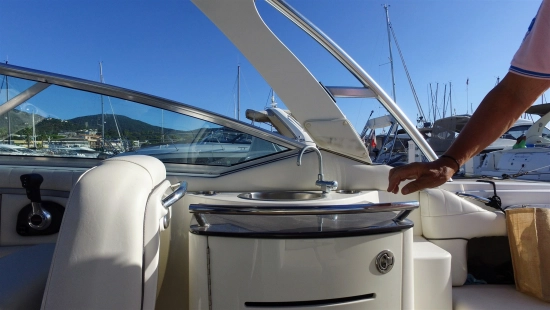 Sea Ray SLX 270 usado à venda
