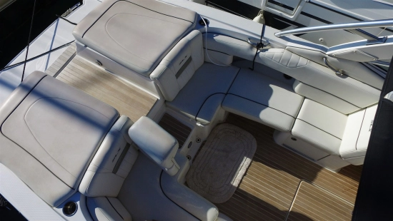 Sea Ray SLX 270 usado à venda