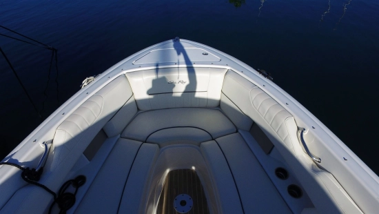 Sea Ray SLX 270 usado à venda