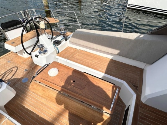 Wauquiez Pilot Saloon 48e usata in vendita