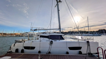 Fountaine Pajot Lucia 40 usado à venda