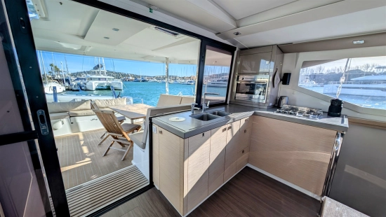 Fountaine Pajot Lucia 40 usado à venda