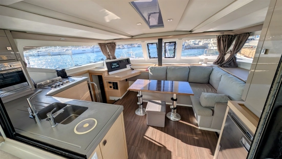 Fountaine Pajot Lucia 40 usado à venda