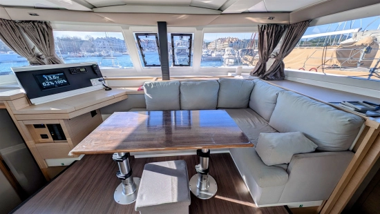 Fountaine Pajot Lucia 40 usado à venda
