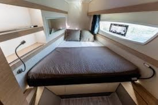 Fountaine Pajot Lucia 40 usado à venda