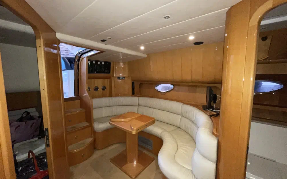 Uniesse 42 Open usado à venda