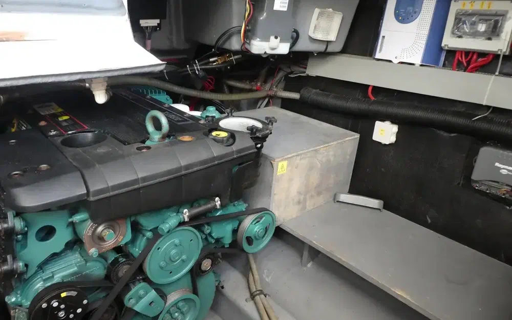 Elan Marine 35 Power de segunda mano en venta