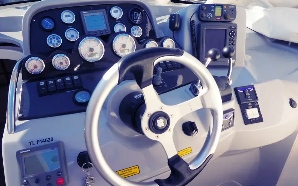 Elan Marine 35 Power de segunda mano en venta