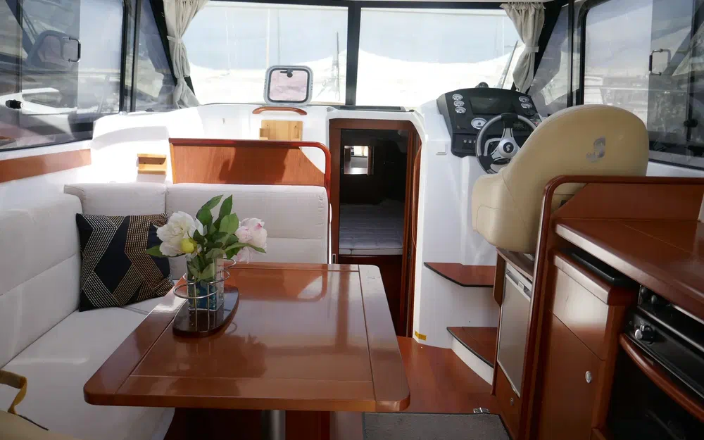 Beneteau Antares 30 usata in vendita