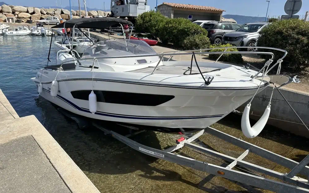 Jeanneau Cap Camarat 7.5 WA usado à venda