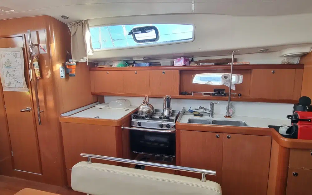 Beneteau Oceanis 43 usado à venda