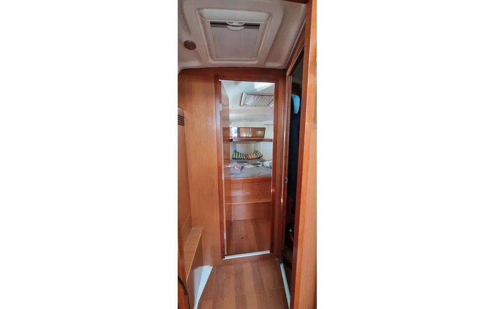 Beneteau Oceanis 43 usado à venda