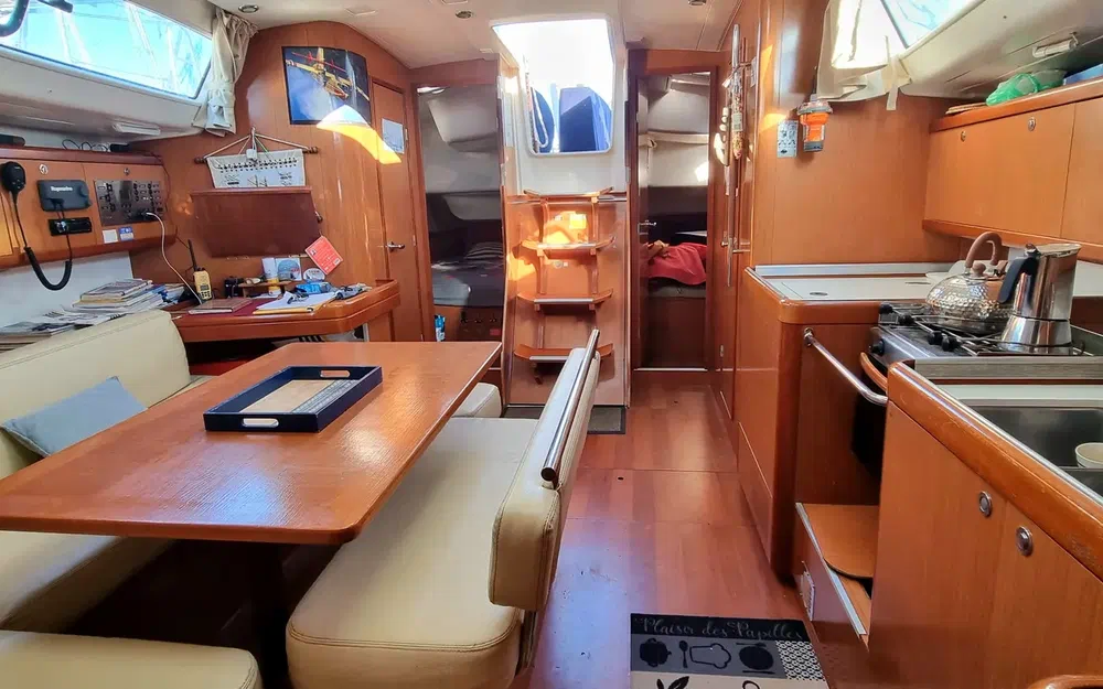 Beneteau Oceanis 43 usado à venda