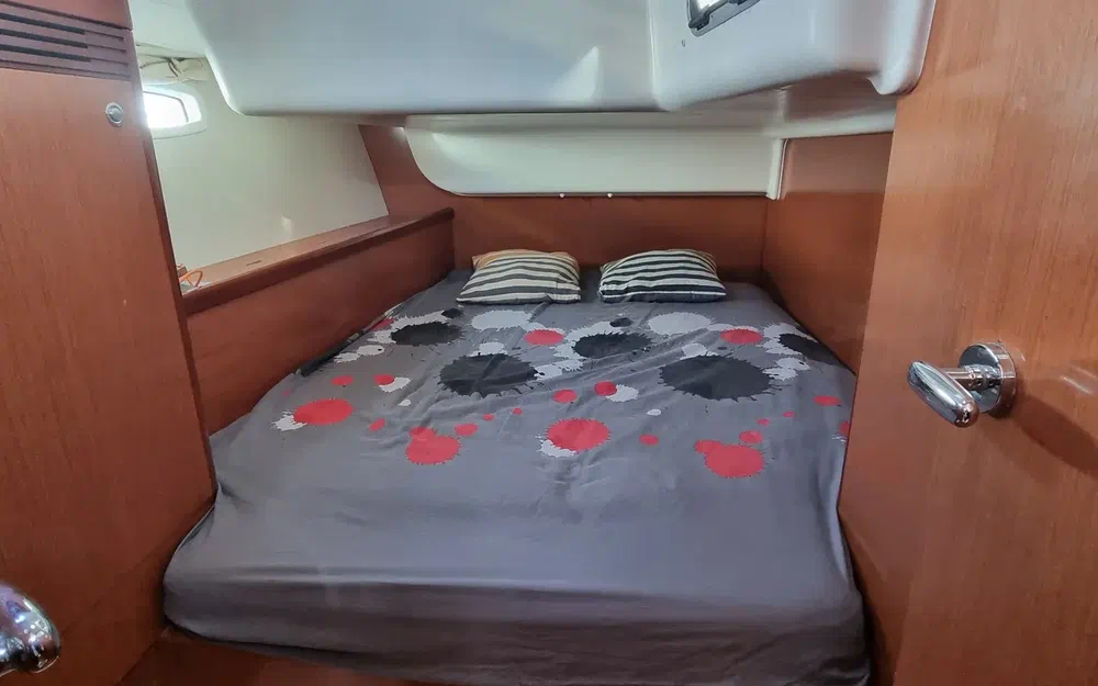 Beneteau Oceanis 43 usado à venda