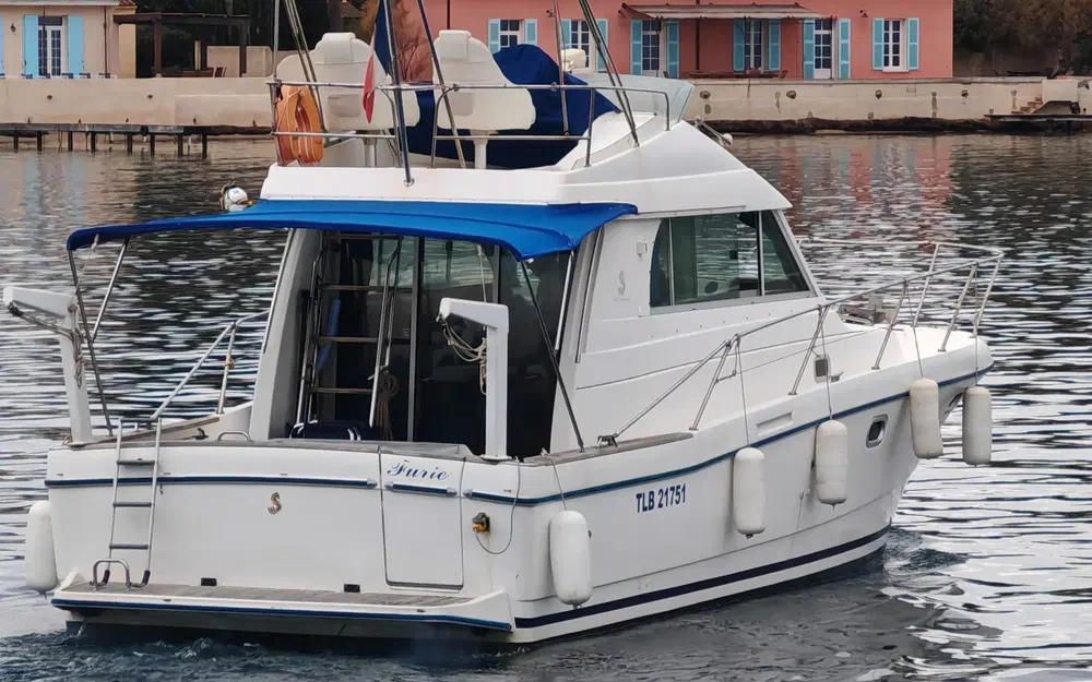 Beneteau Antares 10.80 usado à venda