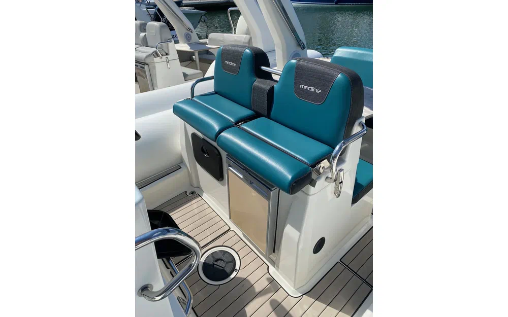 Zodiac Medline 7.5 usado à venda